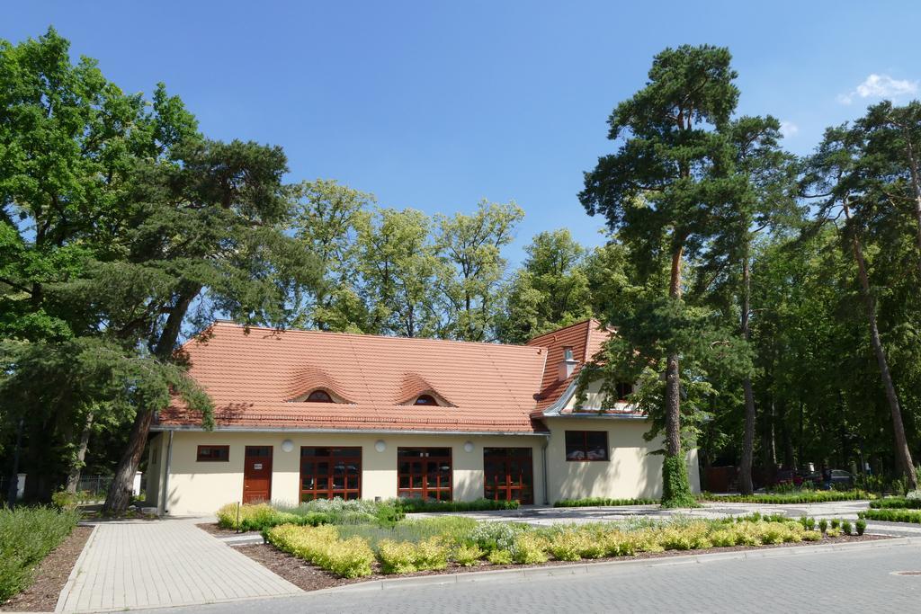 Ckm Centrum Konferencyjne Mazowsze Otrębusy Exterior foto