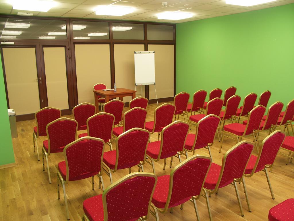 Ckm Centrum Konferencyjne Mazowsze Otrębusy Exterior foto