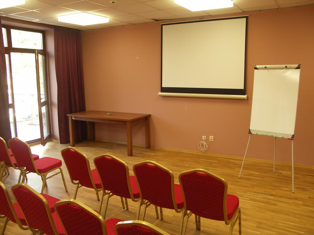Ckm Centrum Konferencyjne Mazowsze Otrębusy Exterior foto